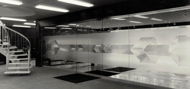 Neuwied – Glasschliff für Türanlage und Nurglasbrüstung der Kreissparkasse, 1973
