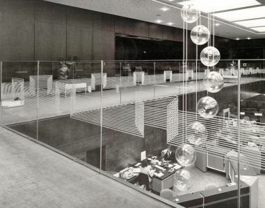 Neuwied – Glasschliff für Türanlage und Nurglasbrüstung der Kreissparkasse, 1973