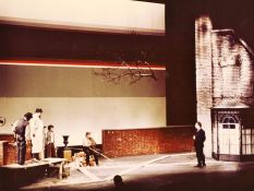 Seán O’Casey „Ein Freudenfeuer für den Bischof“, Bühnenbild und Kostümentwürfe für die Wuppertaler Bühnen, 1970