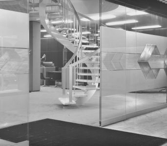 Neuwied – Glasschliff für Türanlage und Nurglasbrüstung der Kreissparkasse, 1973
