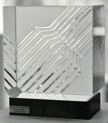 Kubus, 1974 - optisches Glas, geschliffen - H. 25 cm
